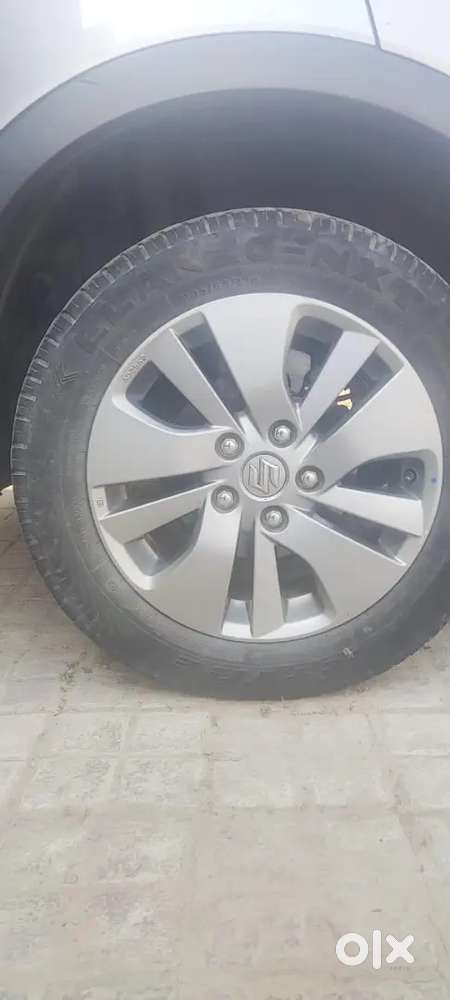 Maruti Suzuki S-cross 2016 Diesel, Top Model Cruise Control New Tyres