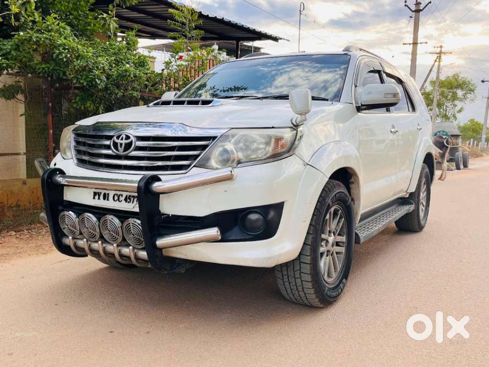 Toyota Fortuner 4x2 Manual, 2014, Diesel