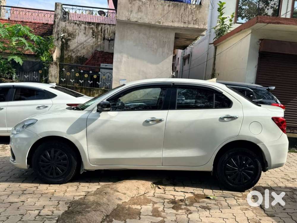 Maruti Suzuki Swift Dzire 1.3 Vxi, 2021, Petrol