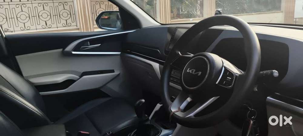 Kia Carens 1.4 Premium 7 Str, 2022, Petrol