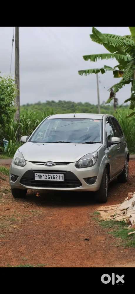Ford Figo 1.4 Titanium 2011