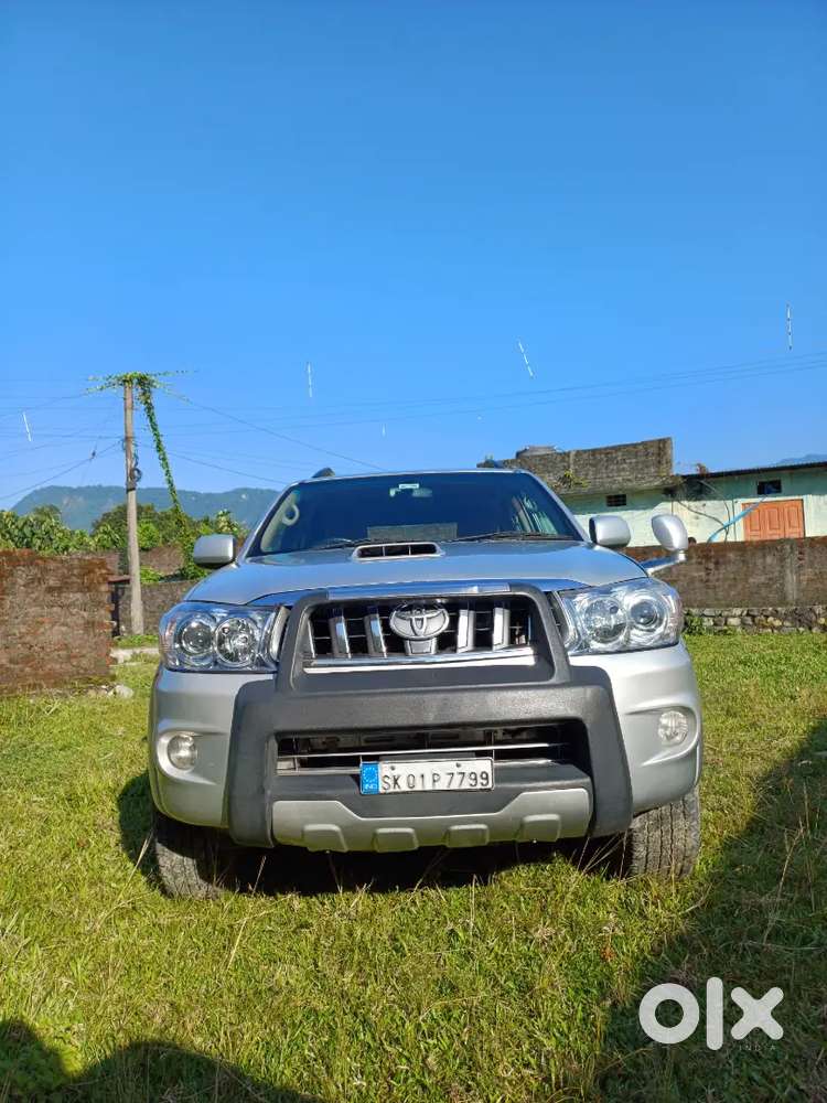 Toyota Fortuner 2011