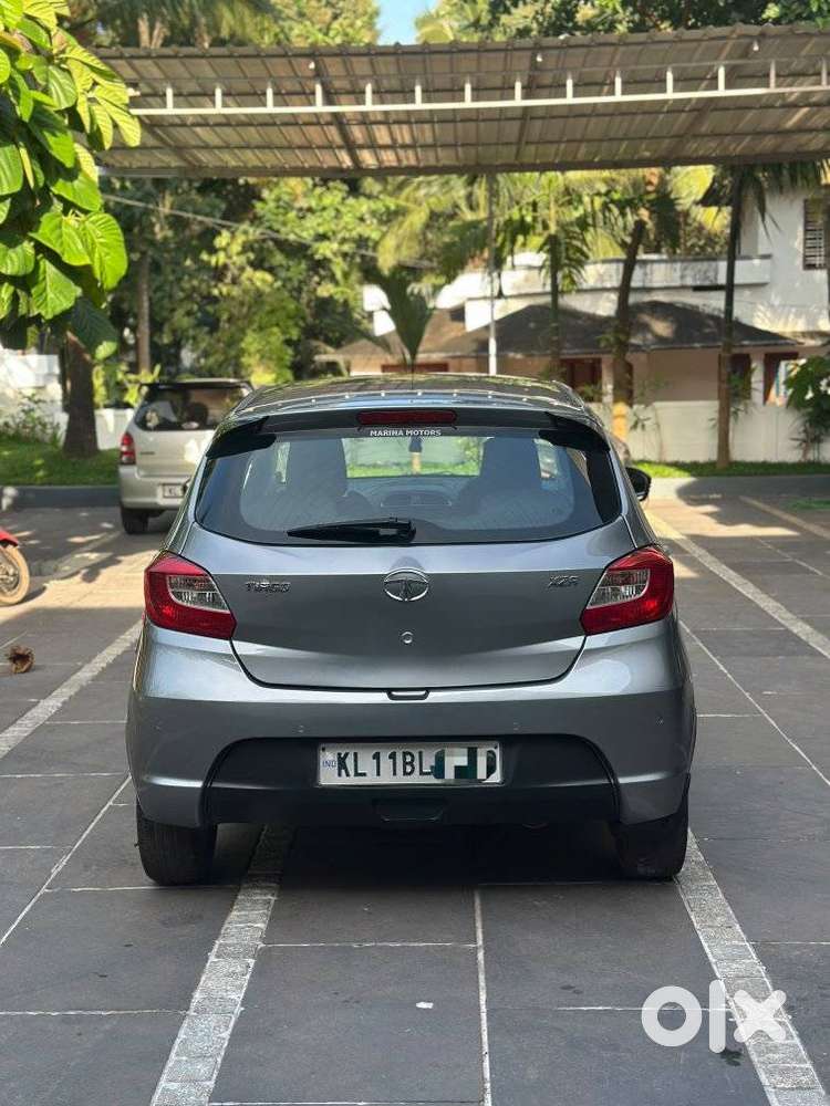 Tata Tiago 1.2 Revotron Xza, 2018, Petrol