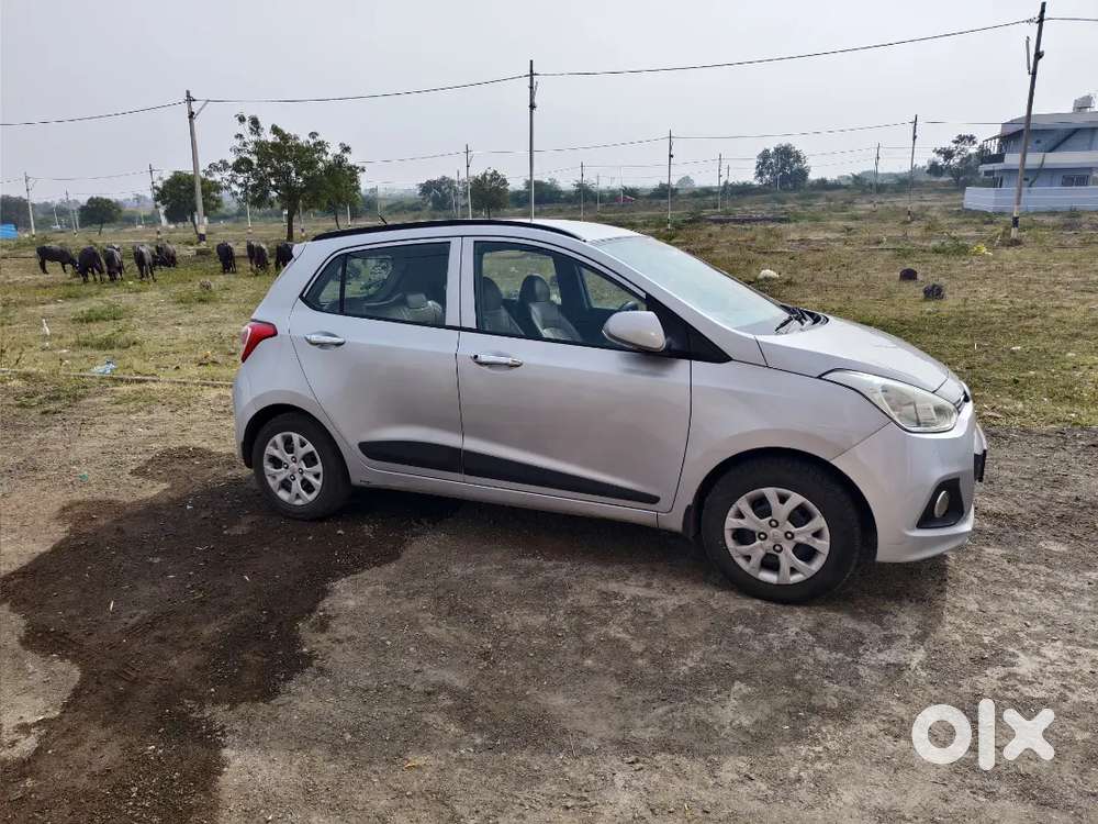 Hyundai Grand I10 2016 Petrol 142000 Km Driven