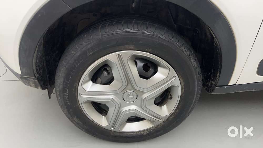 Tata Nexon 1.2 Revotron Xm, 2023, Petrol