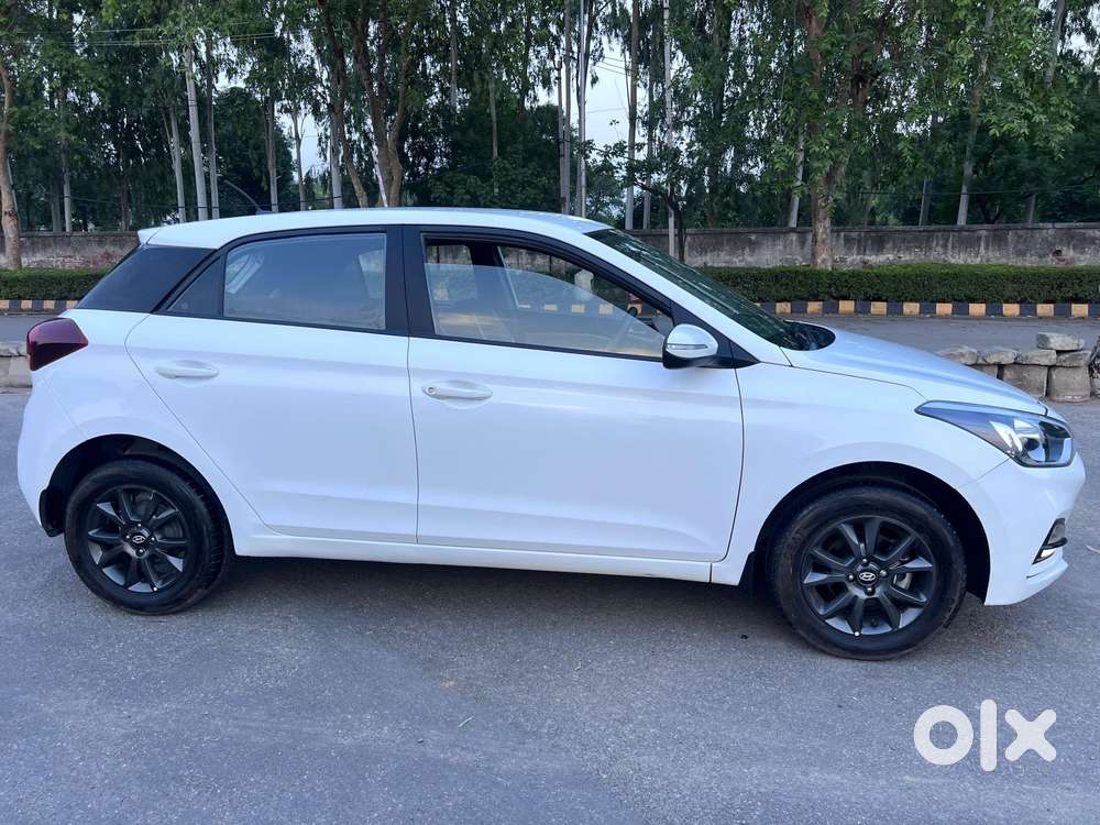 Hyundai Elite I20 Sportz (o) 1.4, 2020, Petrol
