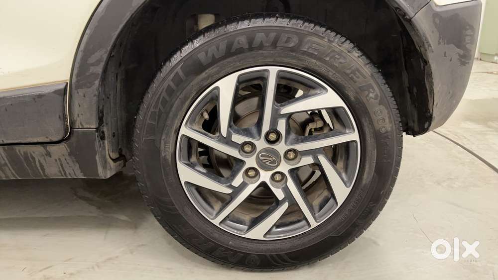 Mahindra Xuv300 W8 (o) 1.5 Diesel Amt, 2022, Diesel
