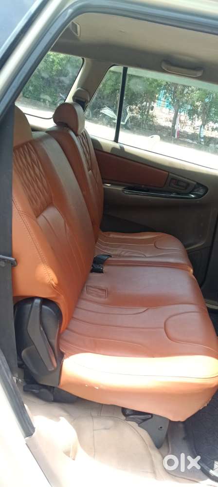 Toyota Innova 2.5 G (diesel) 8 Seater, 2015, Diesel
