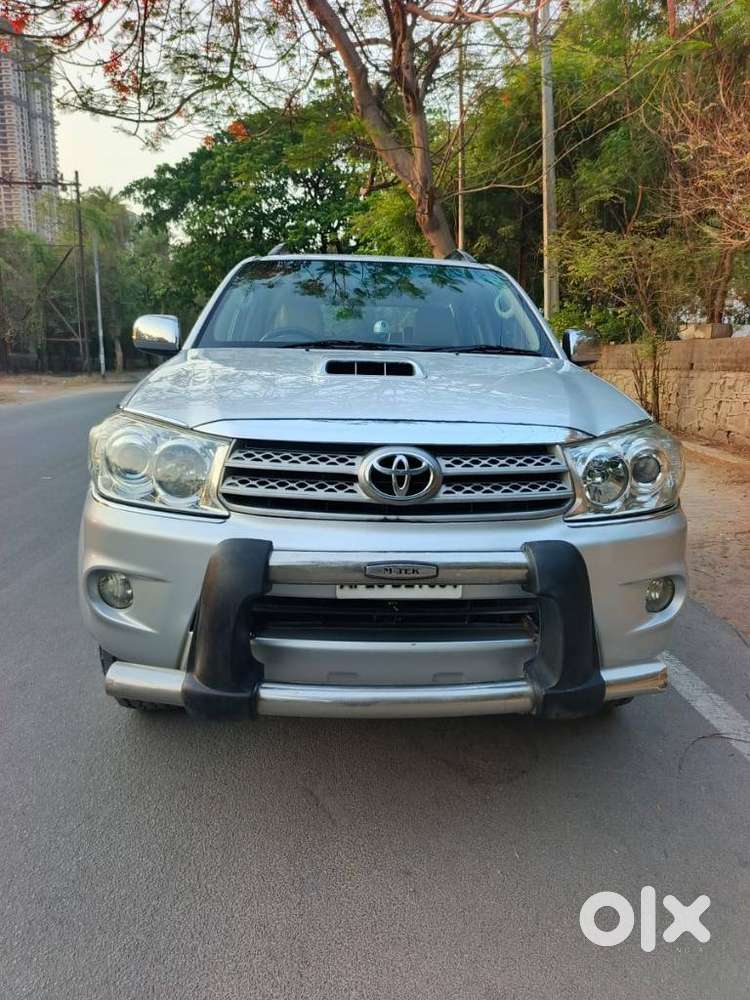 Toyota Fortuner 3.0 4x4 Manual, 2011, Diesel