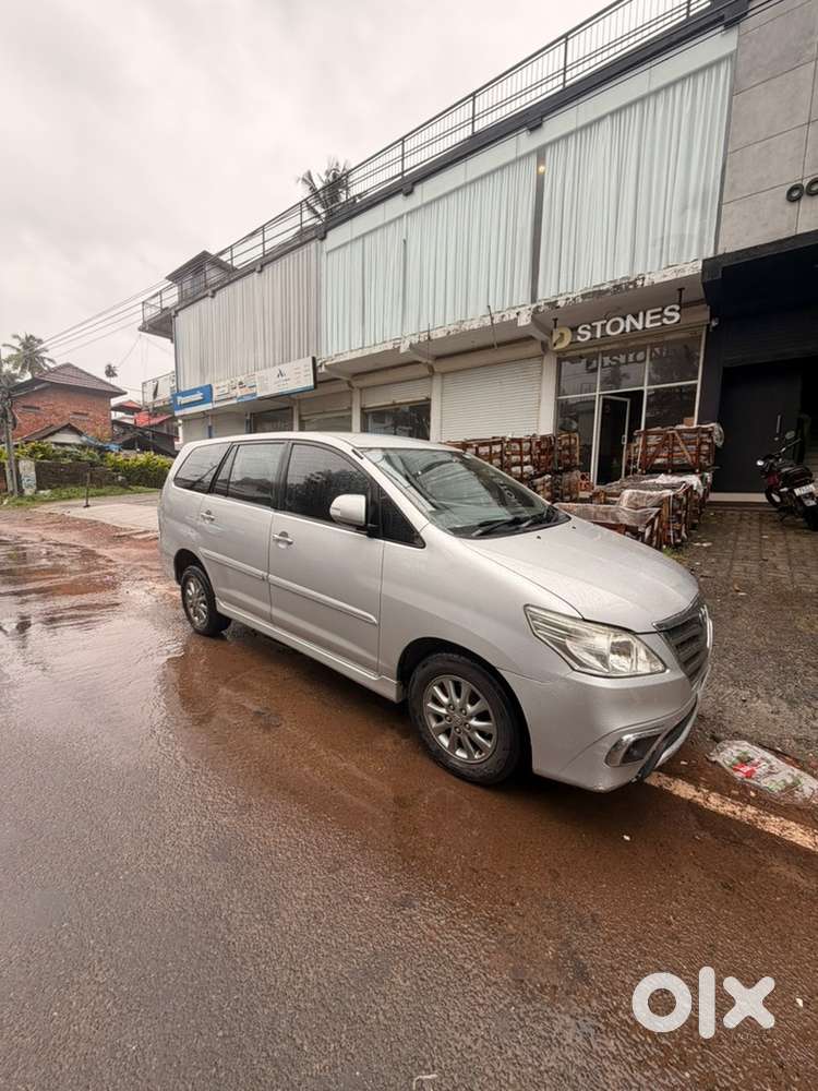 Toyota Innova 2013 Diesel 150000 Km Driven
