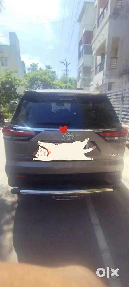 Toyota Innova Hycross 2.0 Vx Hybrid 8 Str, 2025, Petrol