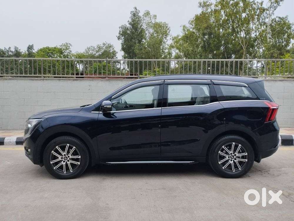 Mahindra Xuv700 2.0 Ax 7 Petrol At Str, 2024, Petrol