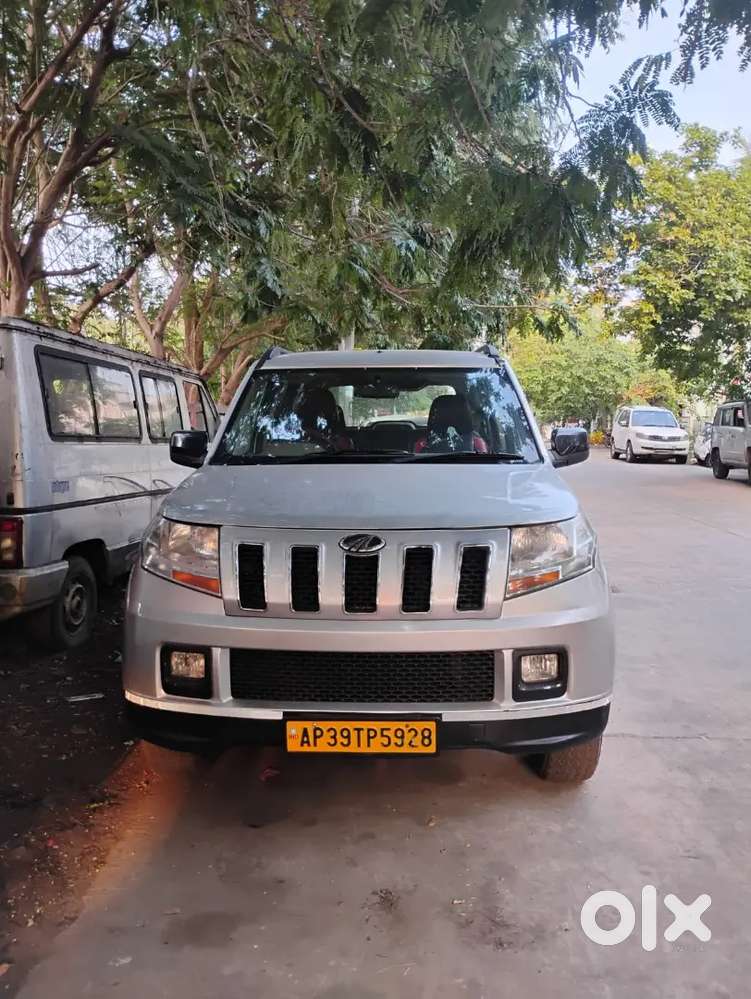 Mahindra Tuv 300 2017