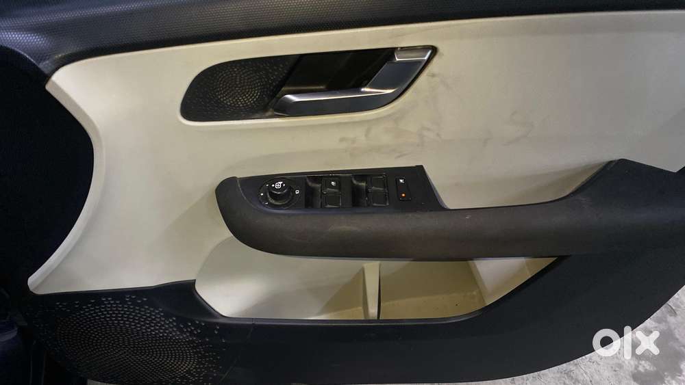 Tata Altroz Xza Petrol, 2022, Petrol