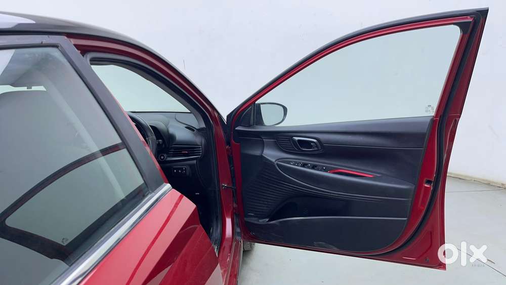 Hyundai New I20 1.2 Asta (o) Mt Dual Tone, 2022, Petrol