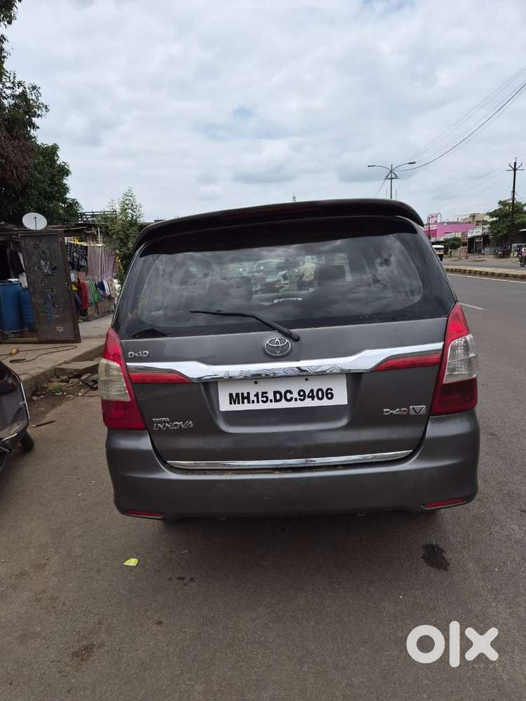Toyota Innova 2.5v Diesel 2012