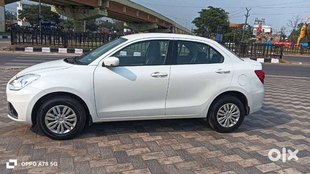 Maruti Suzuki Dzire 1.2 Vxi, 2023, Petrol