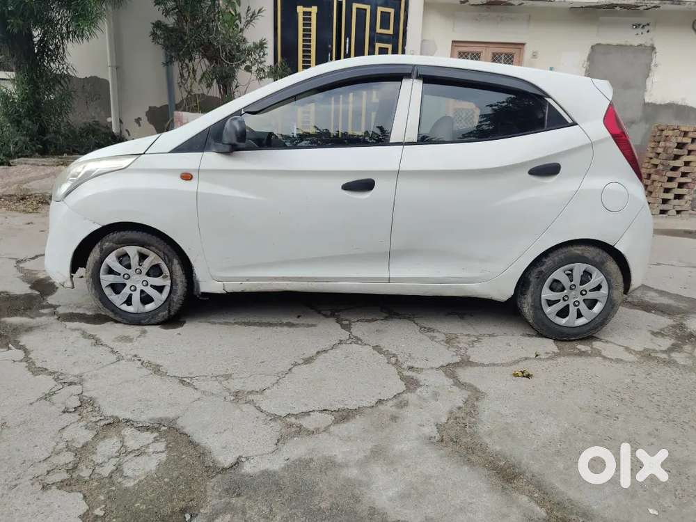 2017 Hyundai Eon Magna +