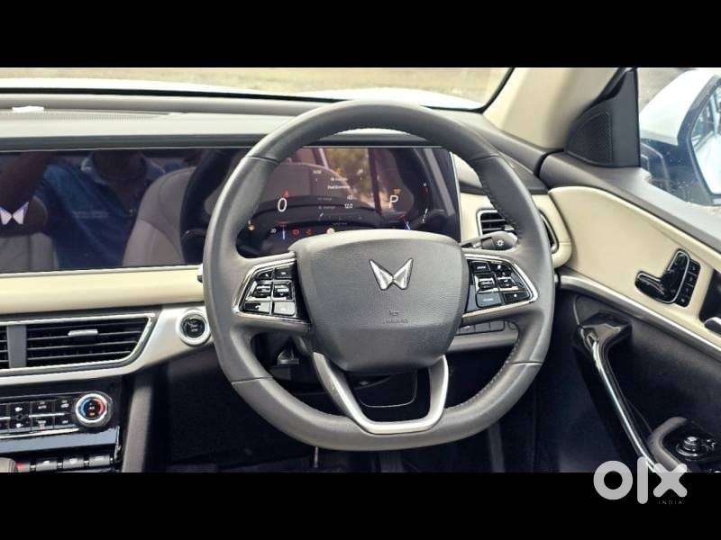 Mahindra Xuv700 Ax7 Awd, 2025, Diesel