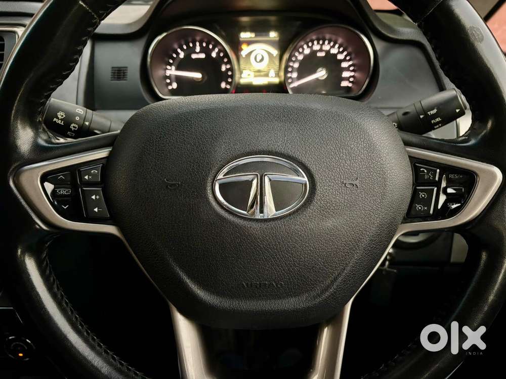Tata Hexa 2.2 Xta 4x2 7 Str Dual Tone, 2018, Diesel
