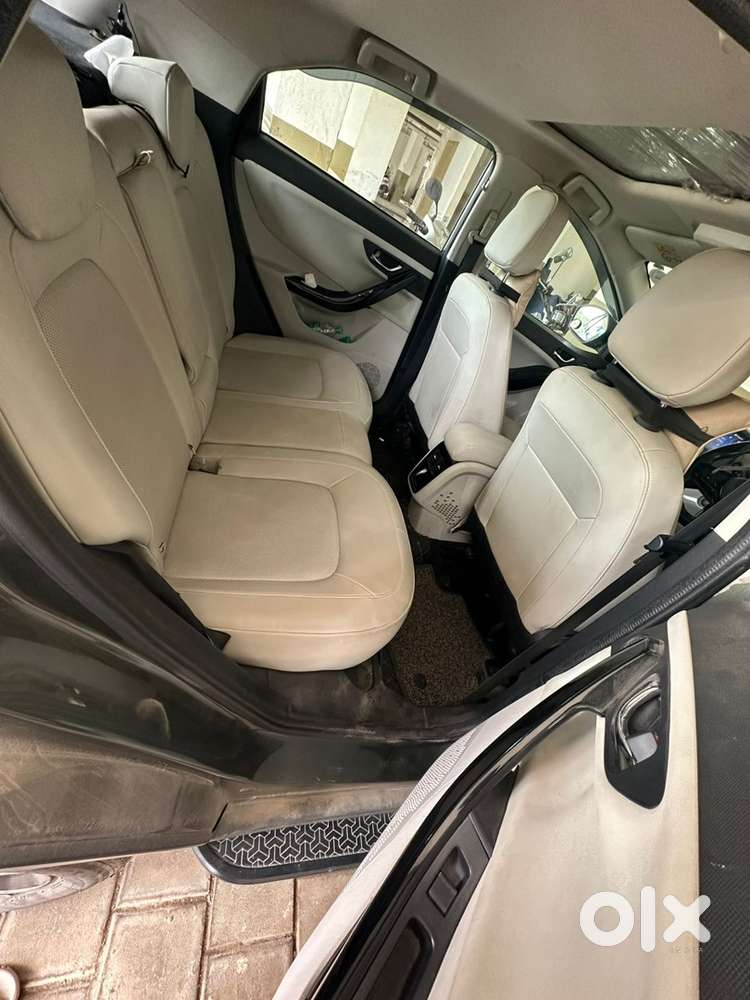 Tata Nexon Xz+ Sunroof , 26,402km -  Petrol , Manual 2022