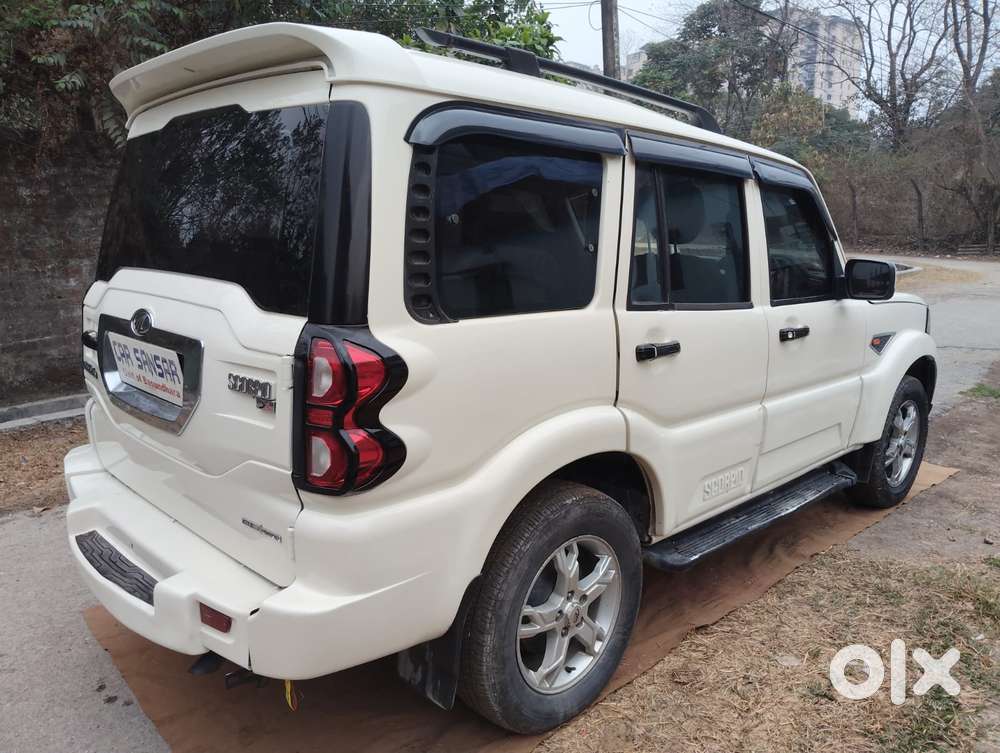 Mahindra Scorpio S4, 2016, Diesel