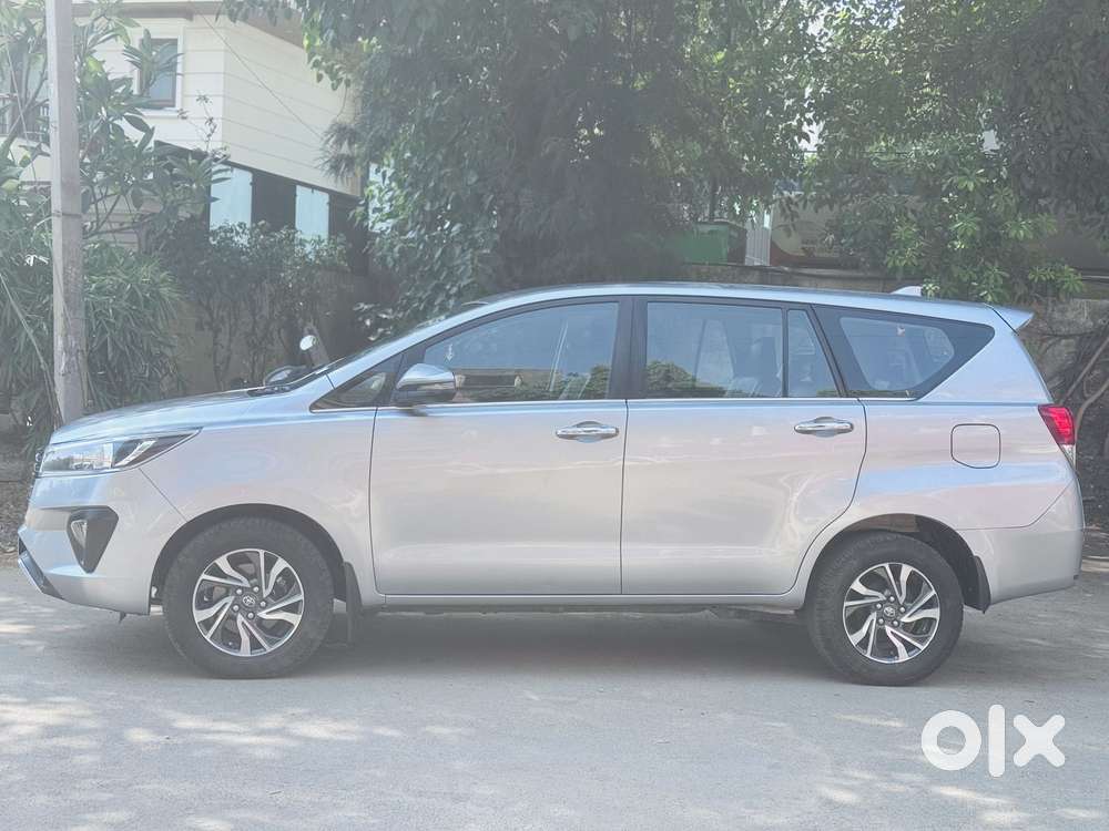 Toyota Innova Crysta [2020-ongoing] 2.7 Gx Mt 7 Str, 2022, Diesel