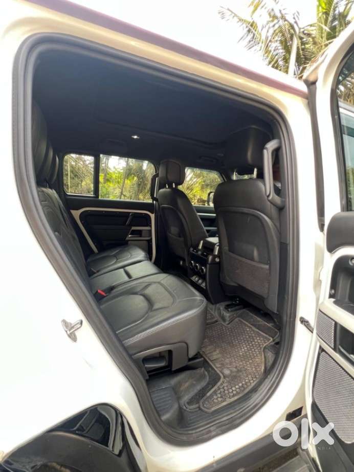 Land Rover Defender 3.0 L 130 Hse, 2023, Petrol