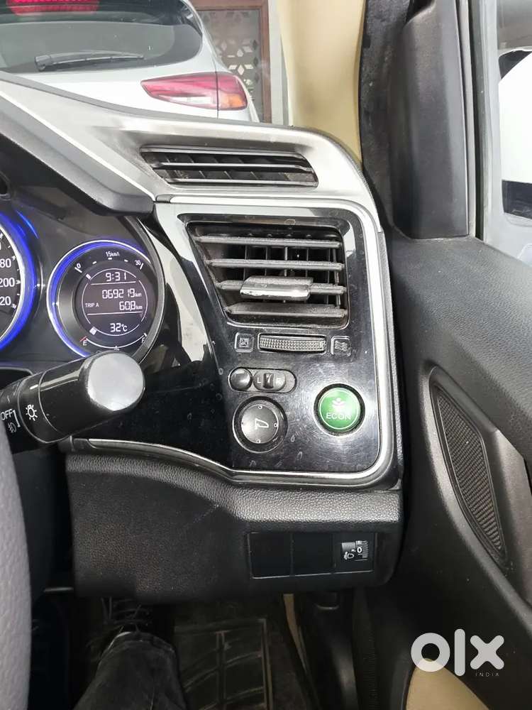 2015 Honda City V Petrol Automatic
