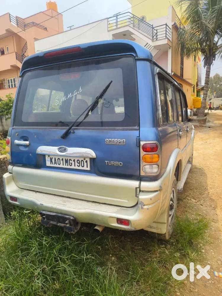 Mahindra Scorpio 2005