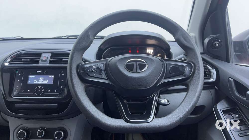 Tata Tiago 1.2 Revotron Xt Option, 2024, Petrol