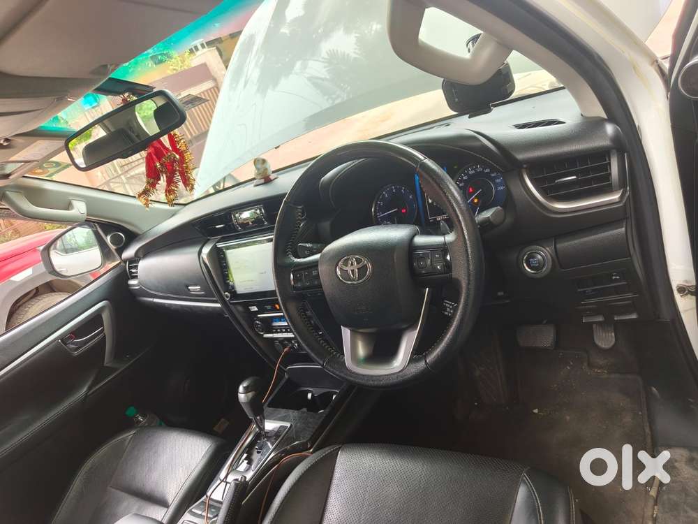Toyota Fortuner 4x2 At 2.7 Petrol, 2024, Petrol