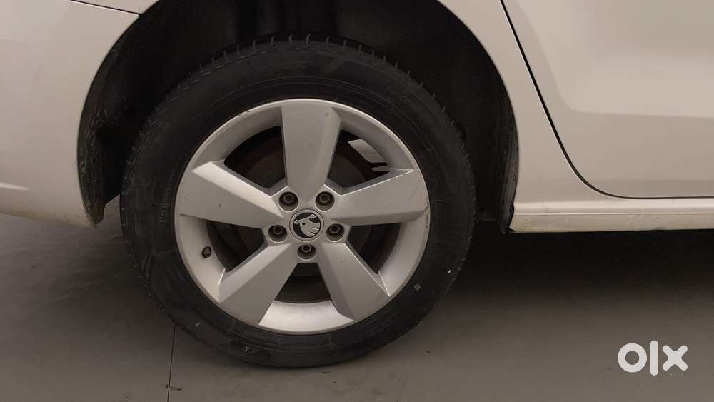 Skoda Rapid 2013-2016 1.6 Mpi Elegance Plus, 2015, Petrol