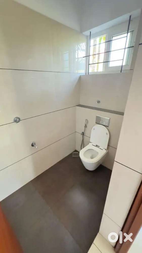 Looking for female roommate