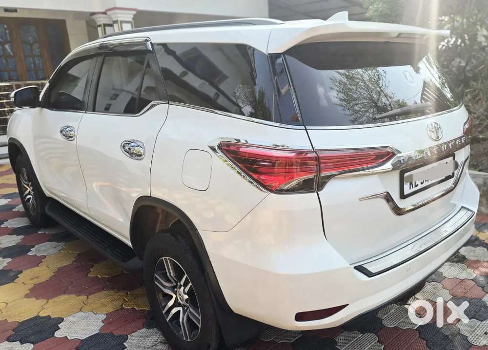 Toyota Fortuner 2017 Diesel 143000 Km Driven Orginal Kerala