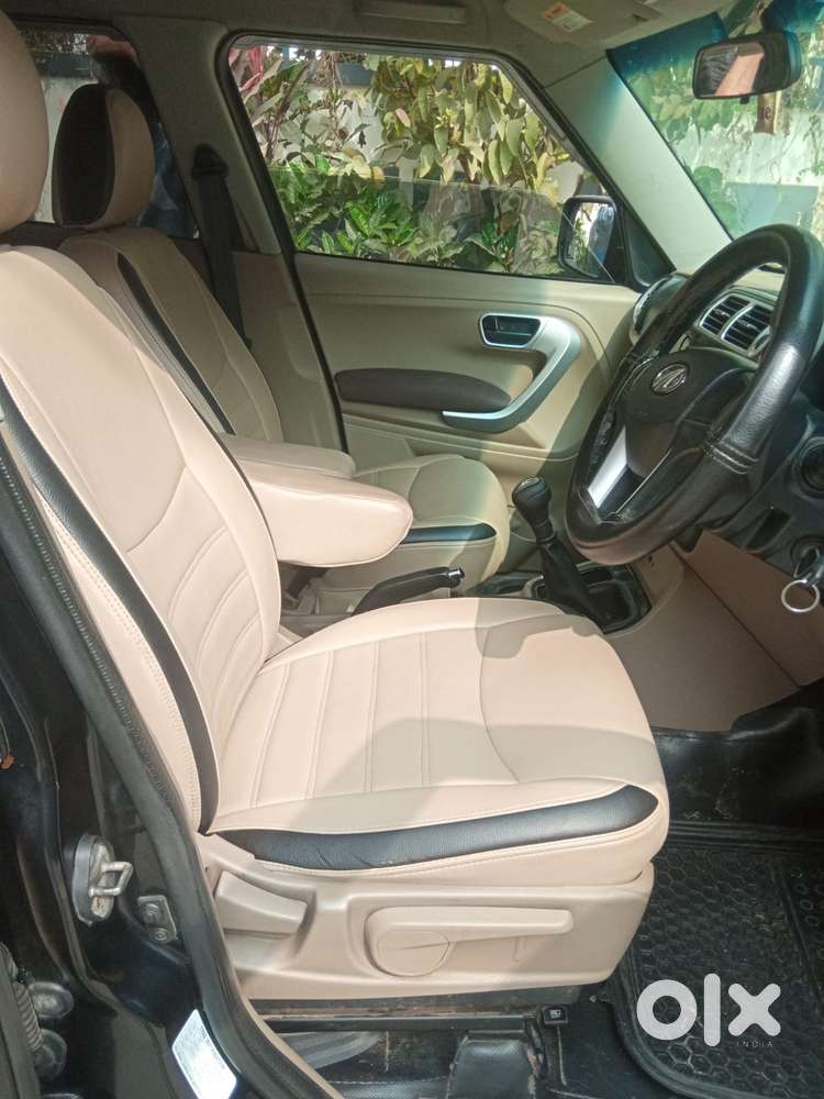 Mahindra Tuv 300 Mhawk100 T8, 2017, Diesel