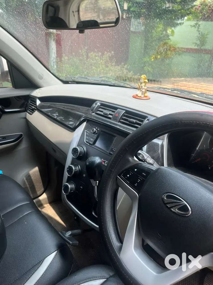 Mahindra Kuv 100 2017 Petrol