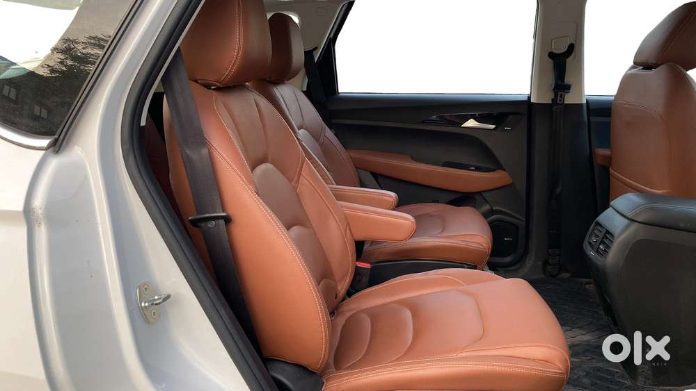 Mg Hector Plus 1.5 Sharp Turbo Cvt 6 Str, 2022, Petrol