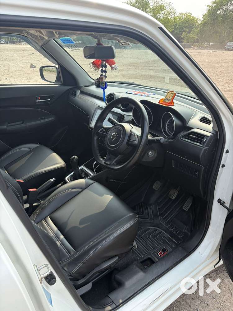 Maruti Suzuki Swift Vxi + Manual, 2022, Petrol