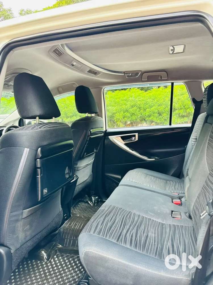Toyota Innova Crysta [2020-ongoing] 2.4 Vx 7 Str, 2017, Diesel