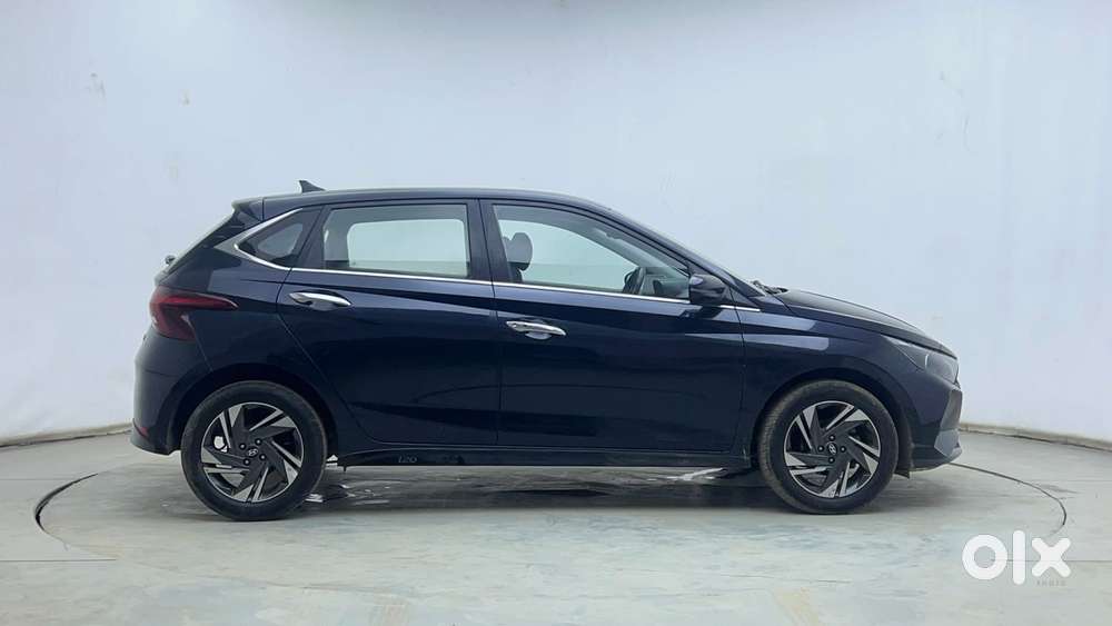 Hyundai I20 Asta (o) 1.2 Mt, 2023, Petrol