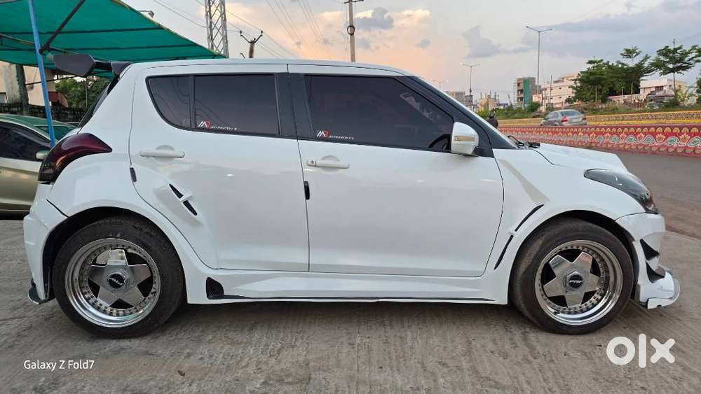 Maruti Suzuki Swift 1.2 Vxi Deca Limited Edition, 2015, Petrol