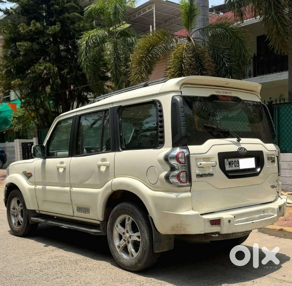 Mahindra Scorpio S10, 2015, Diesel