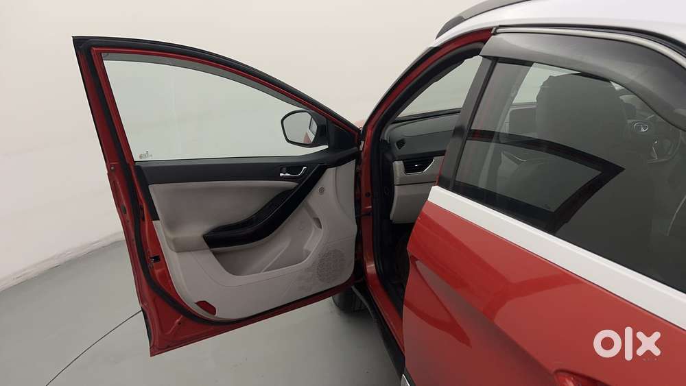 Tata Nexon 1.5 Revotorq Xza Plus Dual Tone Roof Amt (s), 2021, Petro..