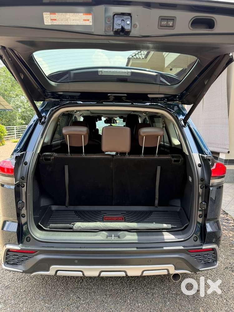 Toyota Innova Hycross Zx 2025 Petrol Hybrid