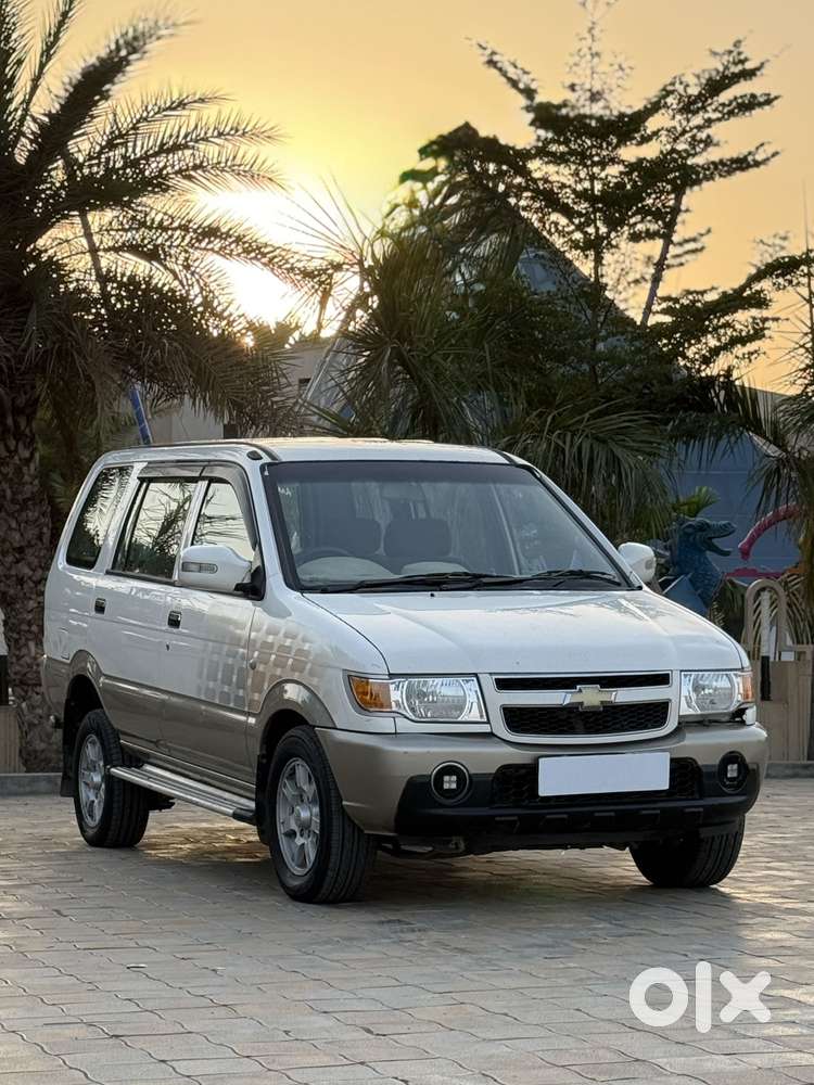 Chevrolet Tavera 2012-2017 Neo 3 Lt 8 Seats Bsiv, 2014, Diesel