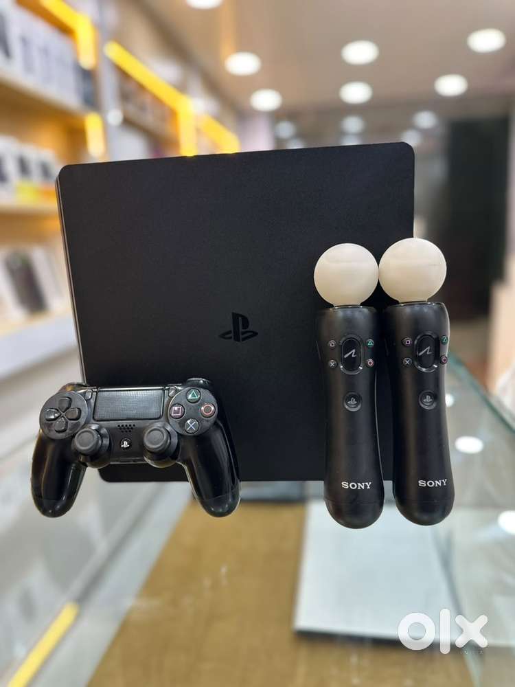 PS 4 slim 1TB 2controller 2 motion controller