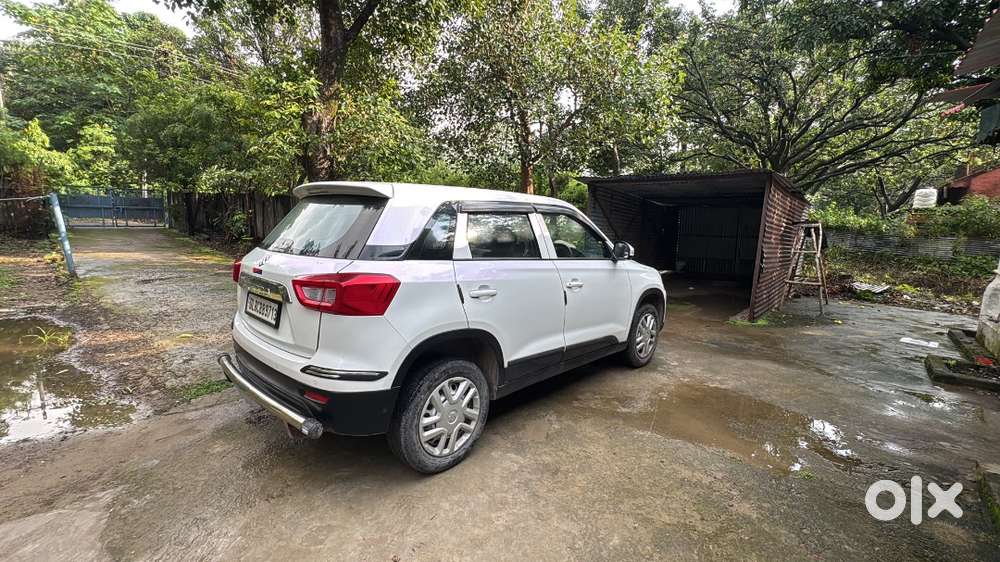 Next To Showroom Condition Brezza Cng