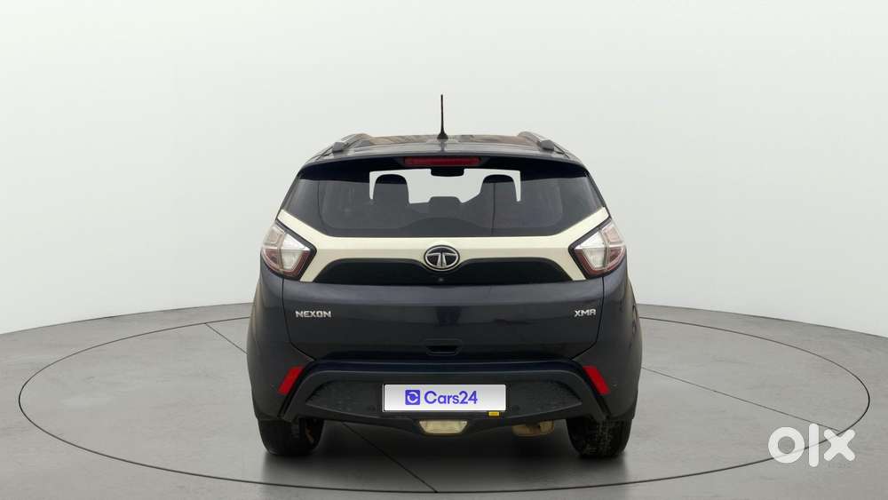 Tata Nexon 1.2 Revotron Xma, 2018, Petrol