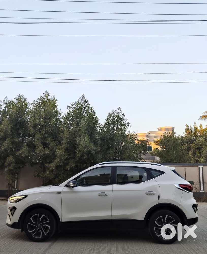 Mg Astor 1.5 Savvy Cvt S Red, 2021, Petrol